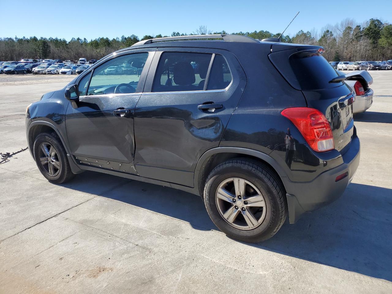 2015 CHEVROLET TRAX 1LT - Image 2