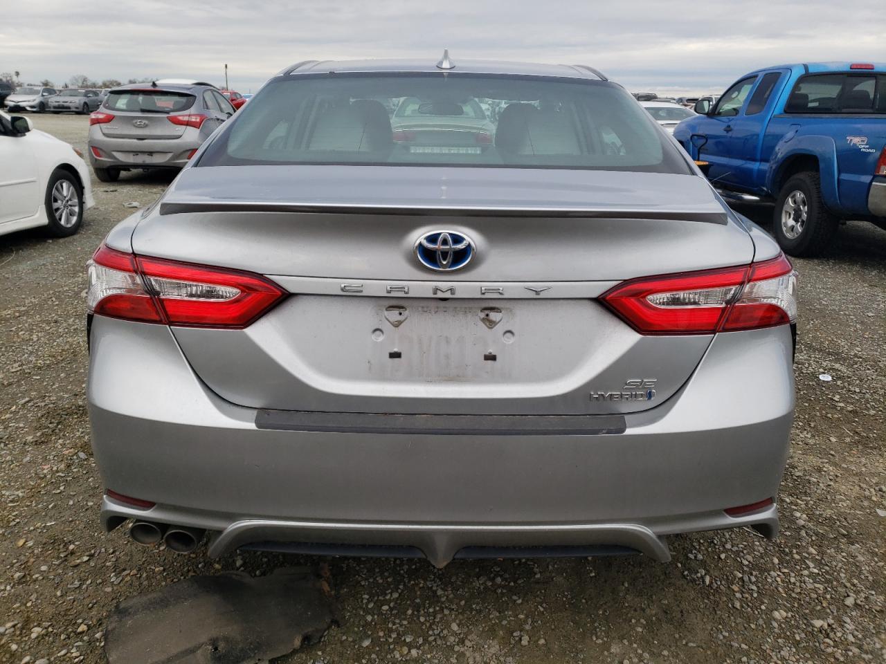 2020 TOYOTA CAMRY SE - Фото 6