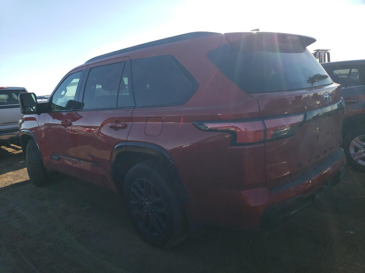 2023 TOYOTA SEQUOIA SR - Фото 2