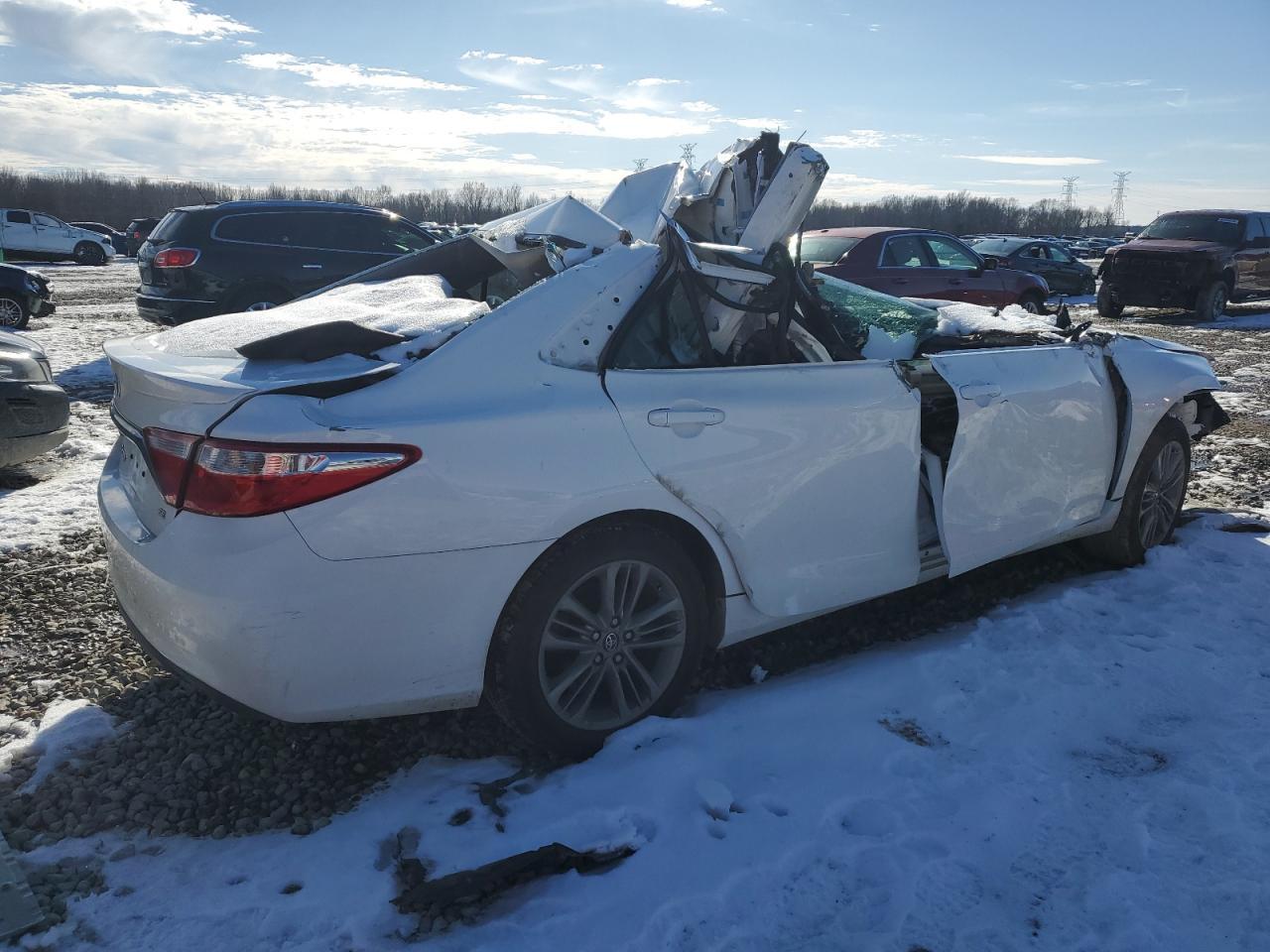 2016 TOYOTA CAMRY LE - Image 3