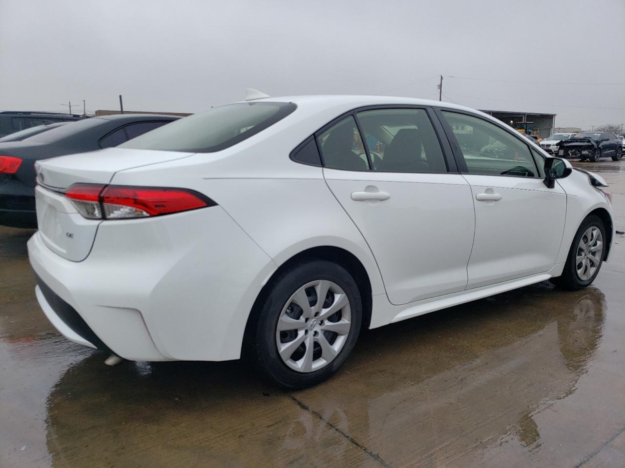 2022 TOYOTA COROLLA LE - Фото 3
