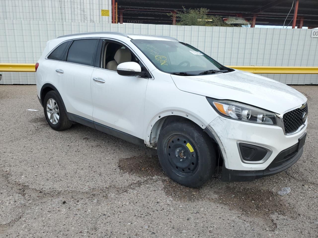 2017 KIA SORENTO LX - Фото 4