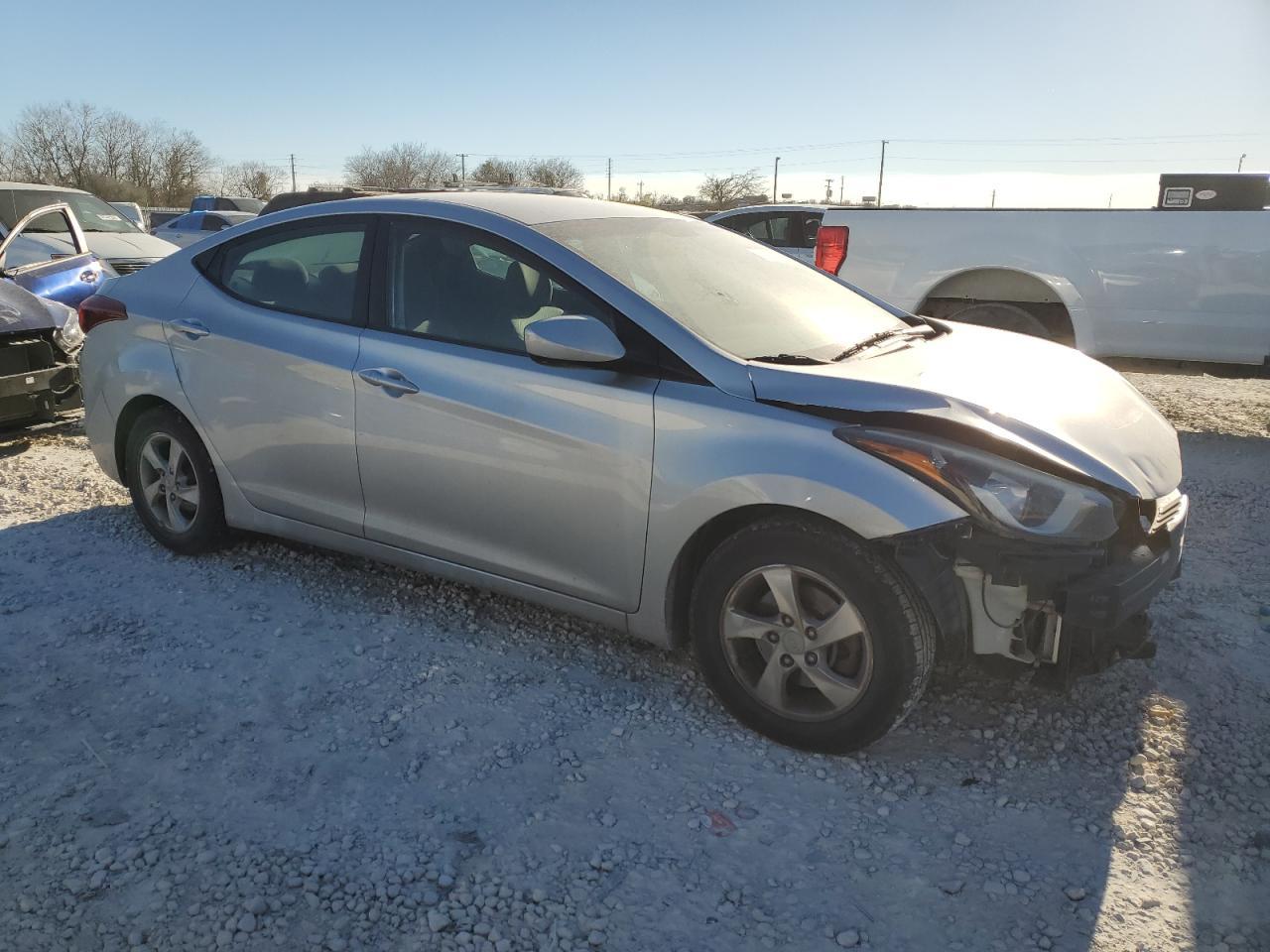 2014 HYUNDAI ELANTRA SE - Image 4