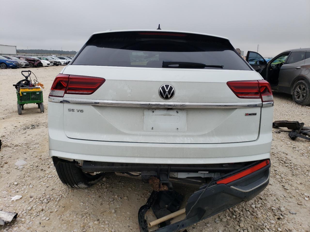 2022 VOLKSWAGEN ATLAS CROS - Фото 6