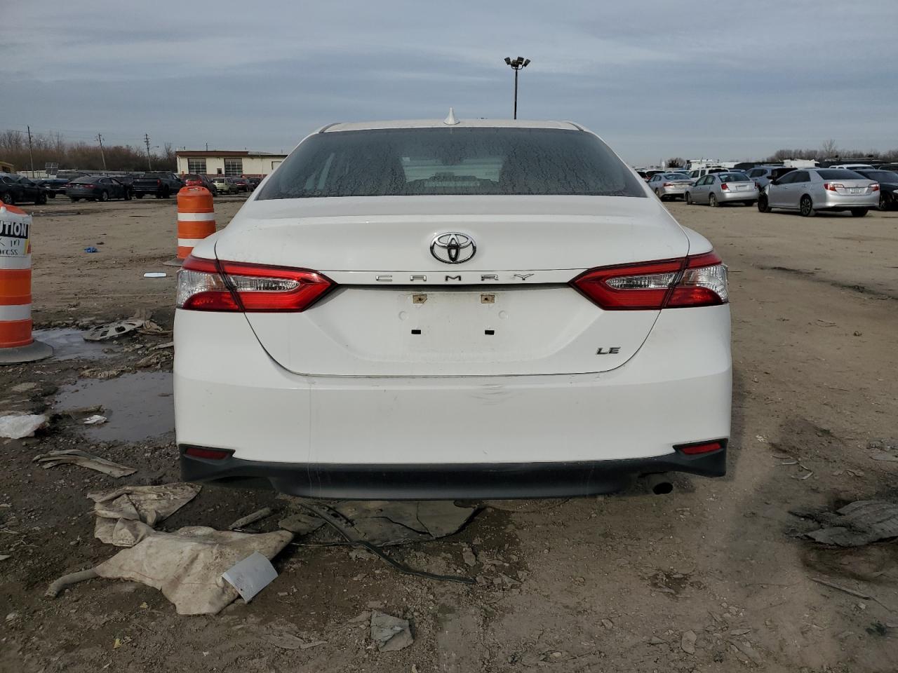 2020 TOYOTA CAMRY LE - Фото 6