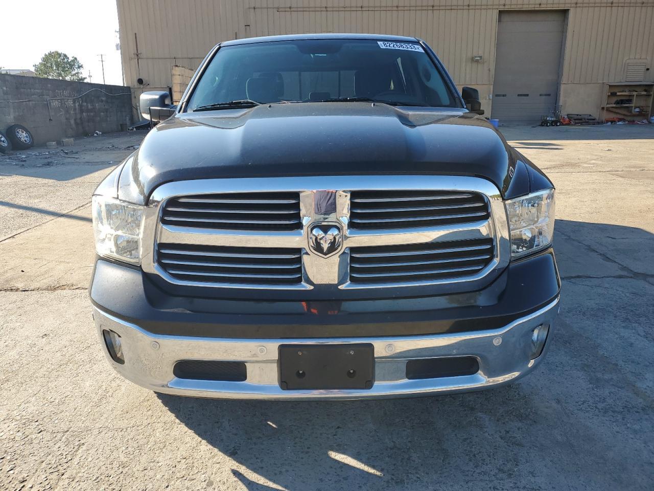 2017 RAM 1500 SLT - Image 5