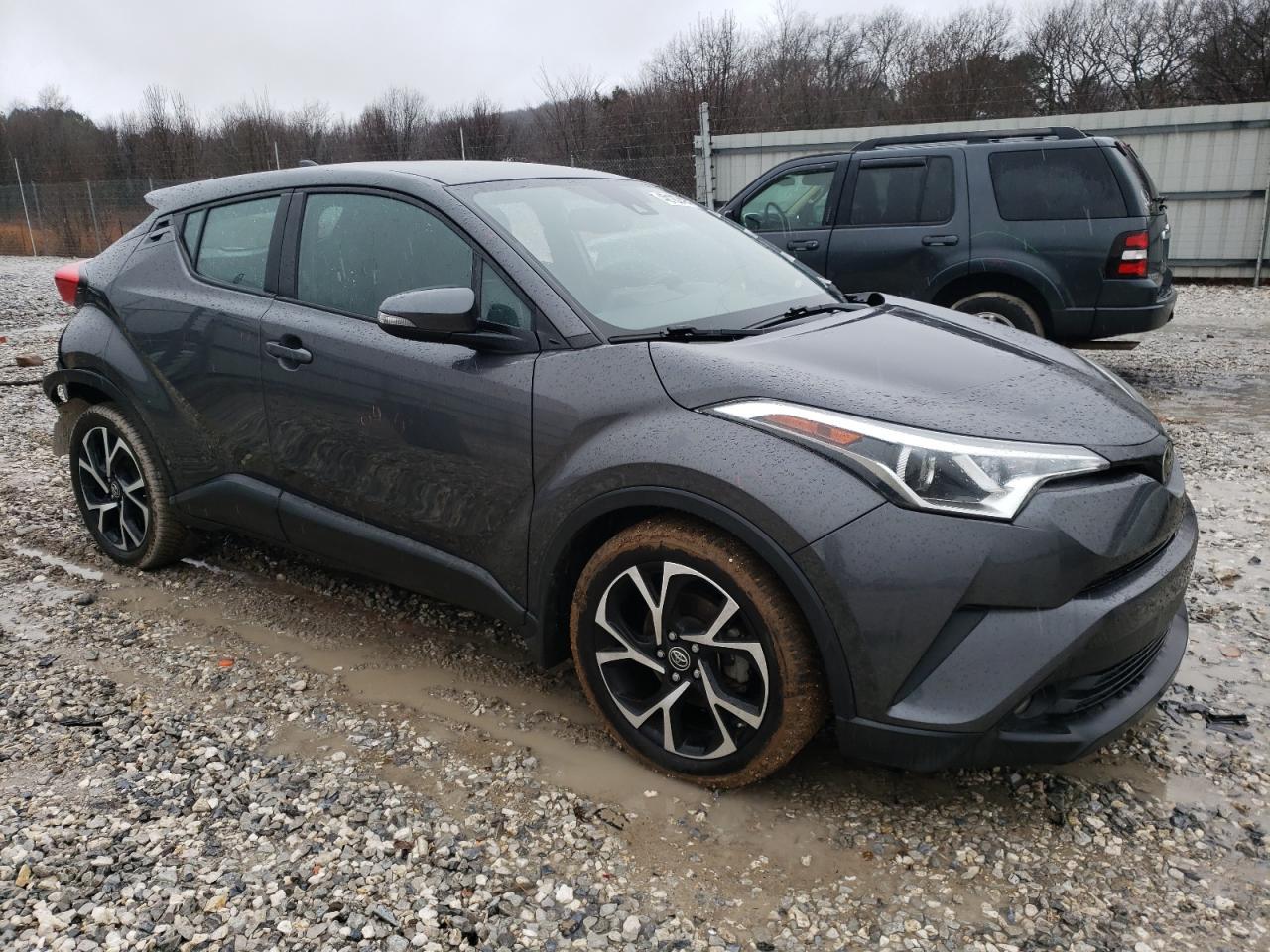 2018 TOYOTA C-HR XLE - Image 4
