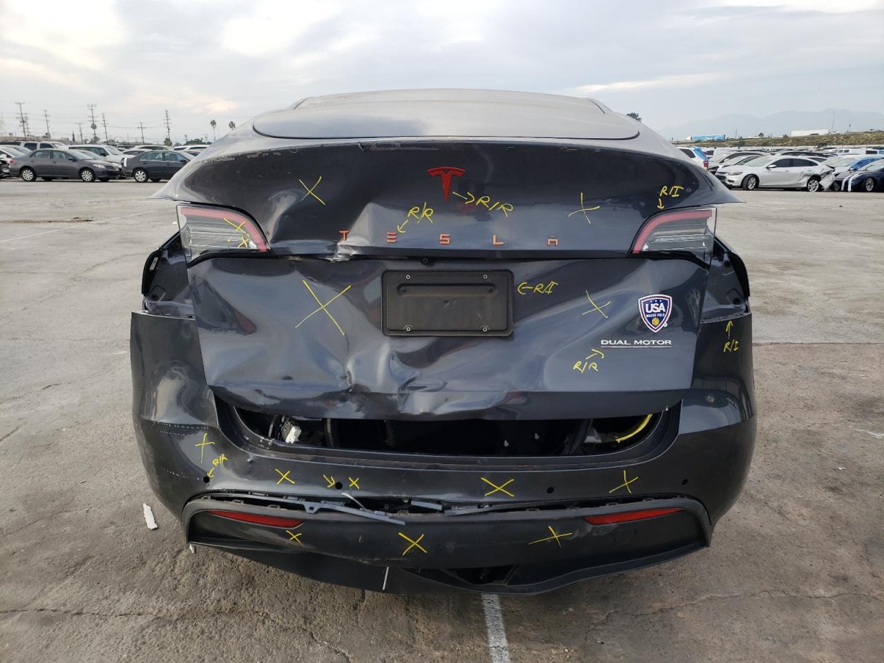2022 TESLA MODEL Y - Фото 6
