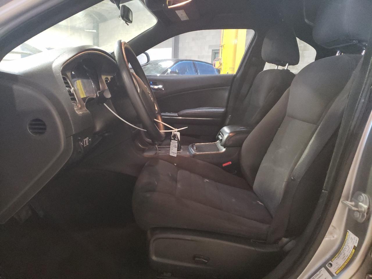 2014 DODGE CHARGER SE - Фото 7