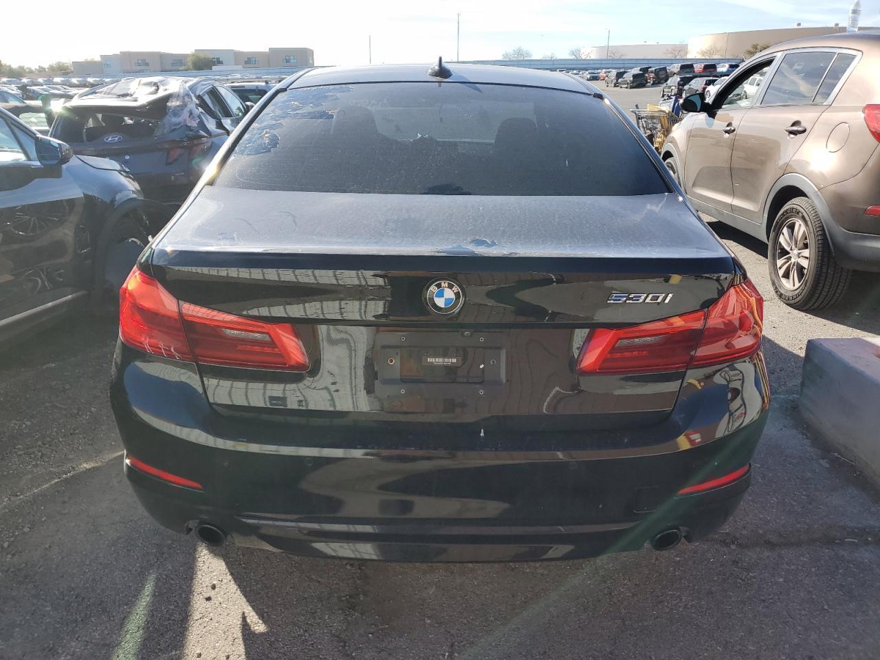 2018 BMW 530 I - Фото 6