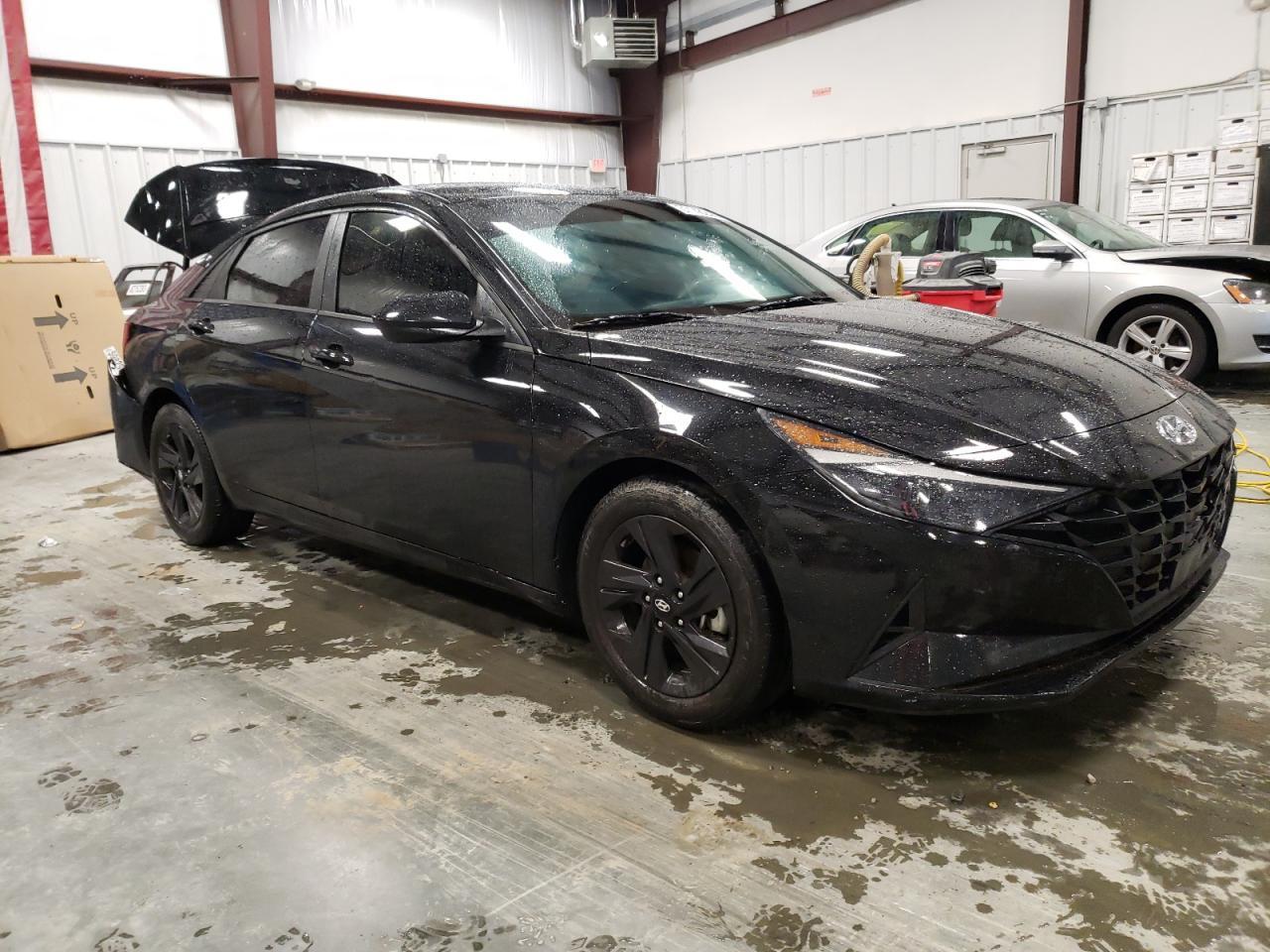 2022 HYUNDAI ELANTRA SE - Фото 4