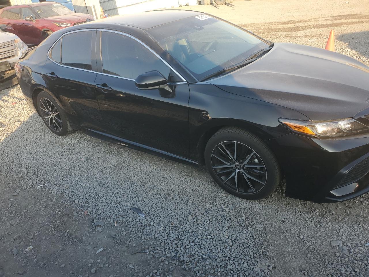 2021 TOYOTA CAMRY SE - Фото 4