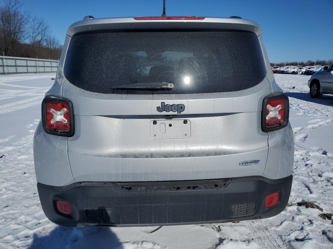 2016 JEEP RENEGADE L - Image 6