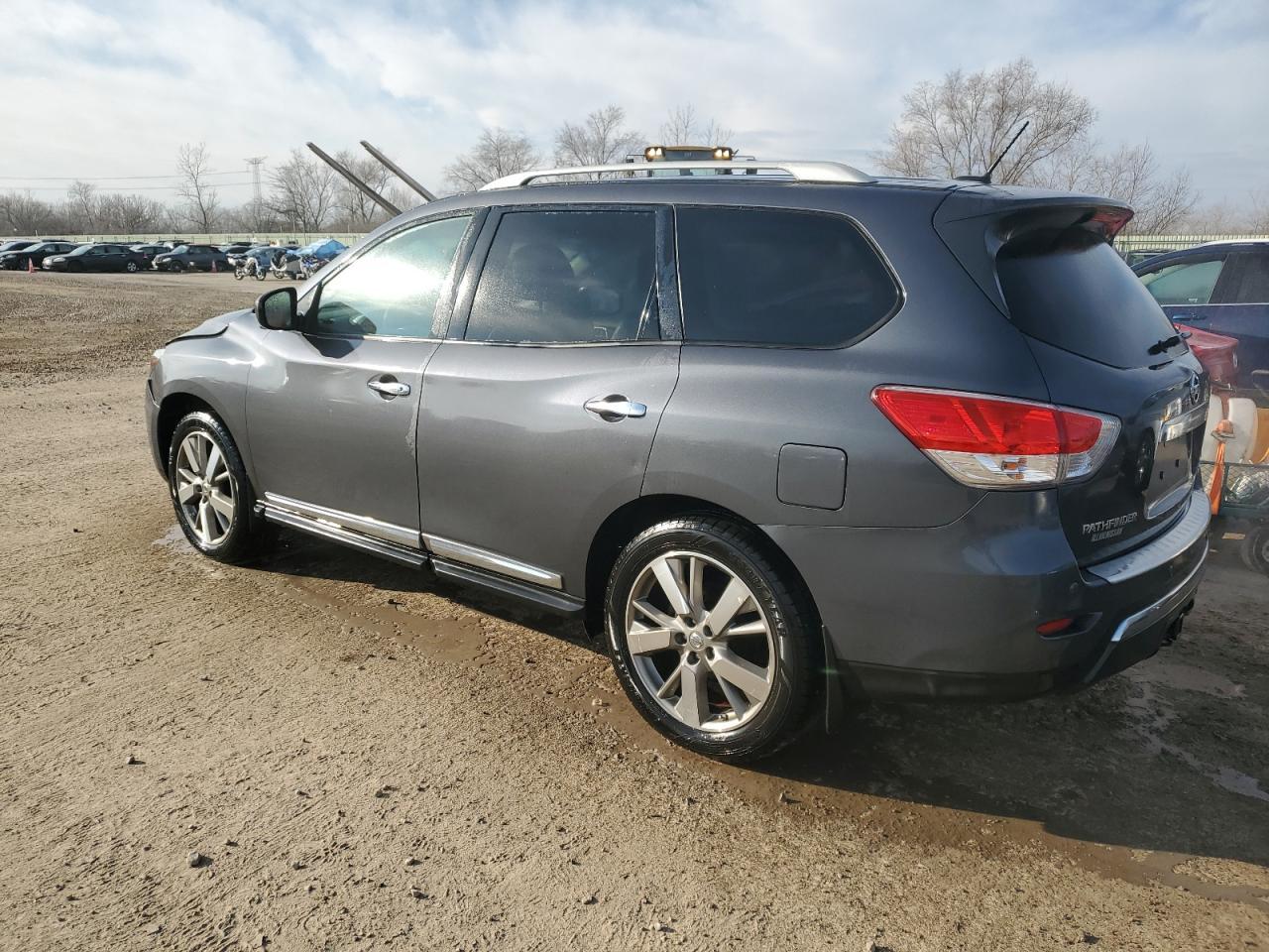 2013 NISSAN PATHFINDER - Image 2