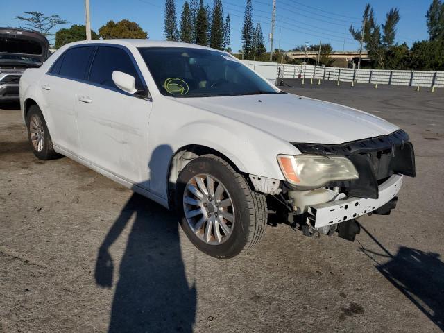 2014 Chrysler 300 - Image 4