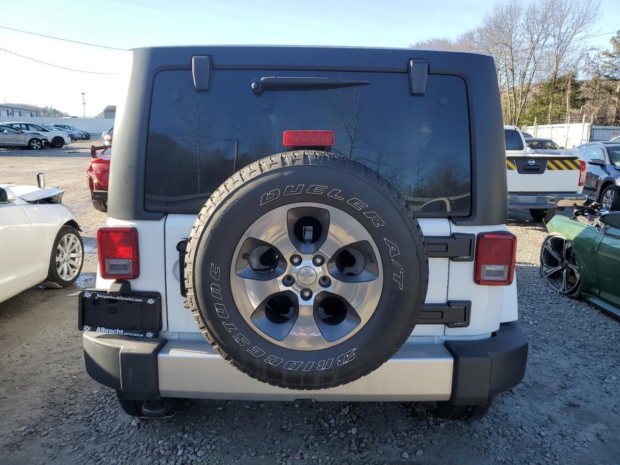2017 JEEP WRANGLER U - Image 6