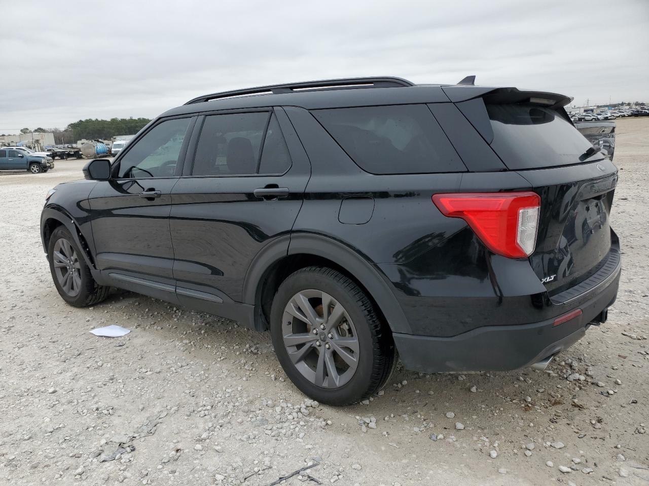 2023 FORD EXPLORER X - Фото 2