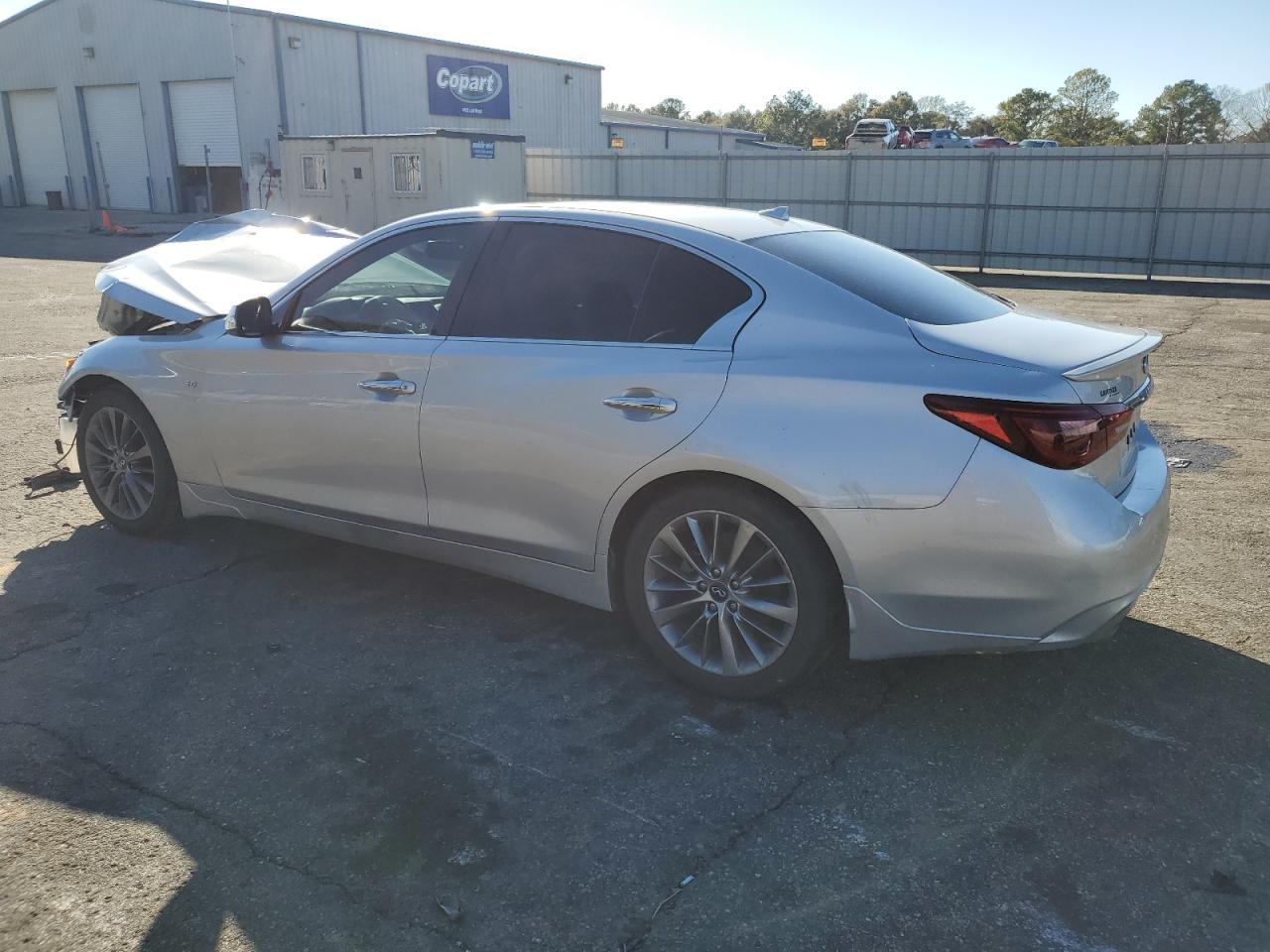 2019 INFINITI Q50 LUXE - Фото 2