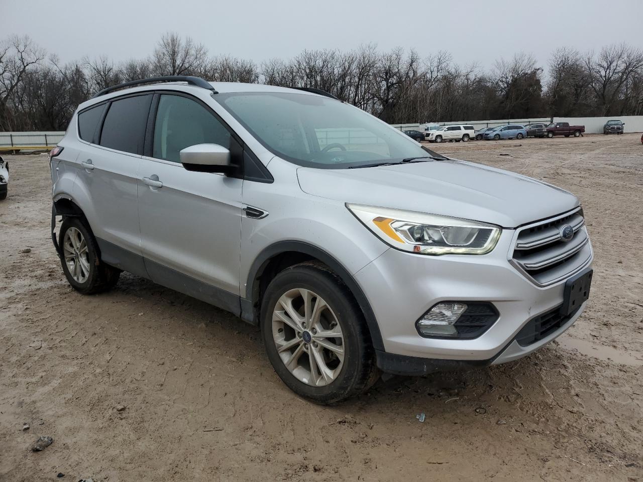 2017 FORD ESCAPE SE - Фото 4