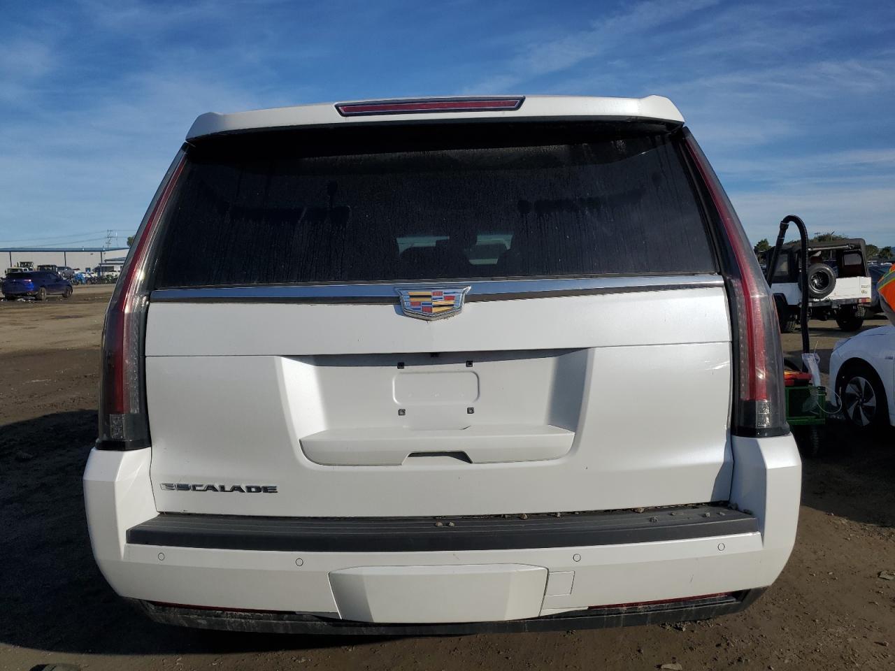 2016 CADILLAC ESCALADE P - Фото 6