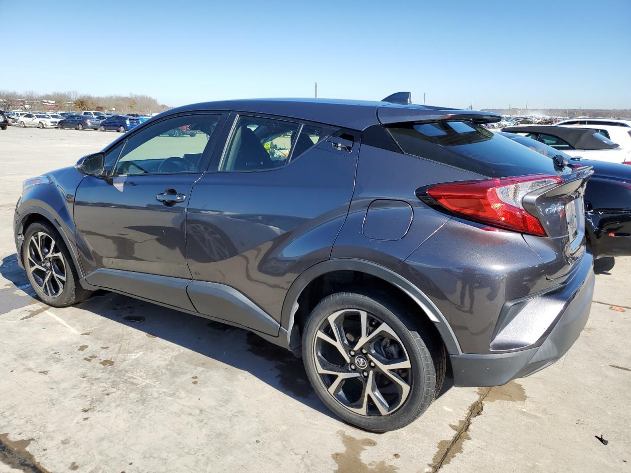 2019 TOYOTA C-HR XLE - Фото 2