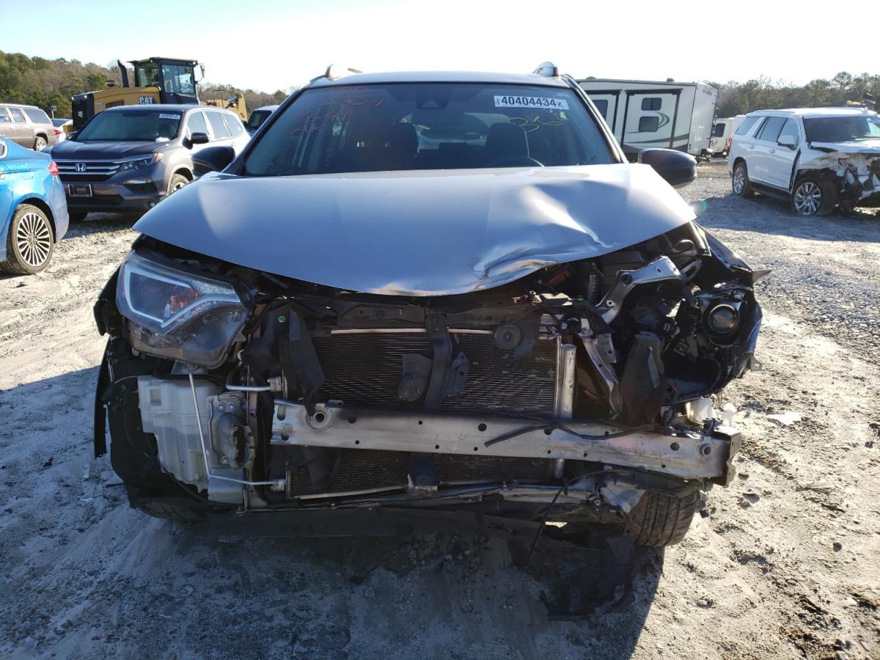 2018 TOYOTA RAV4 LE - Фото 5