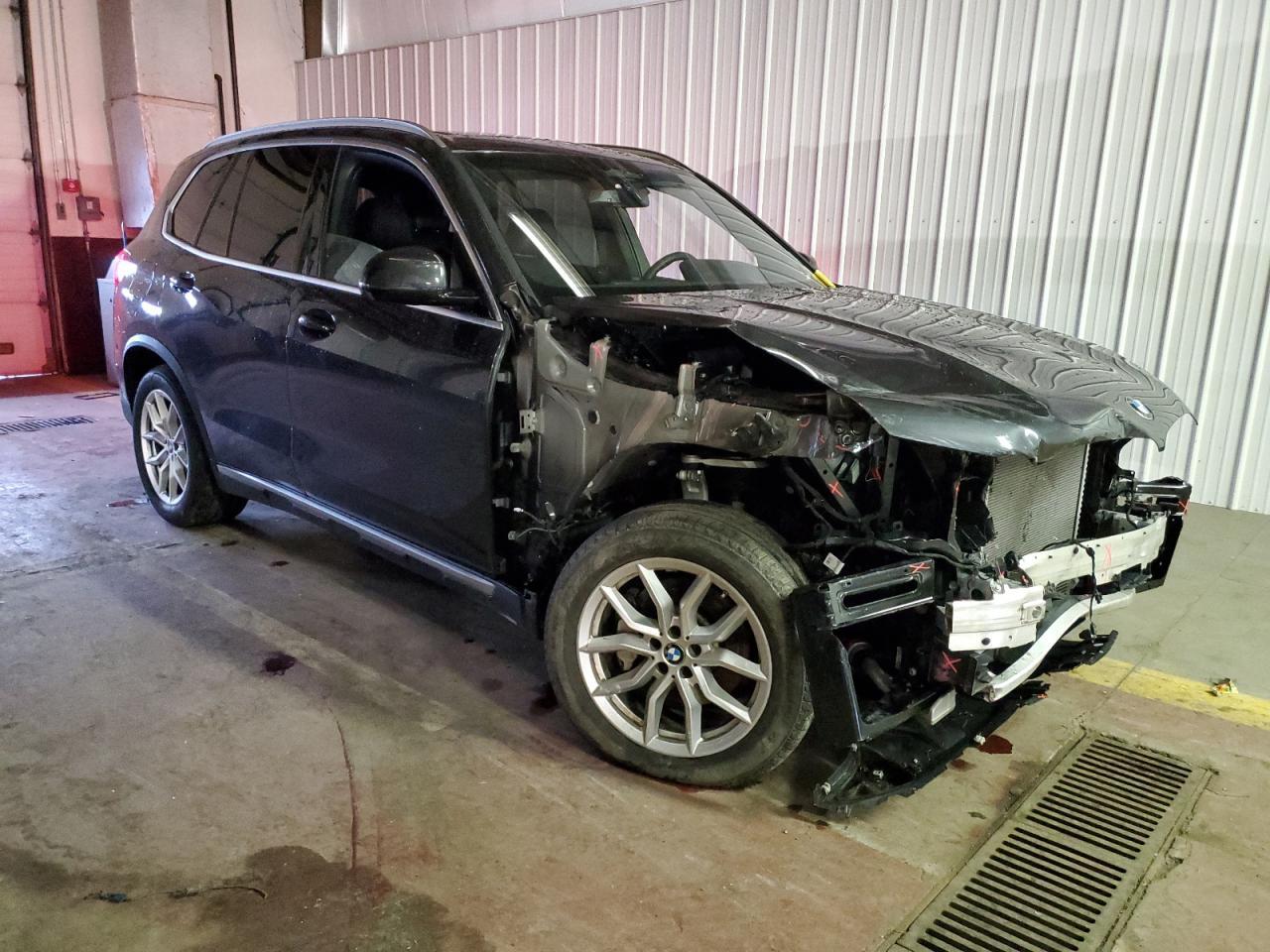 2023 BMW X5 XDRIVE4 - Image 4