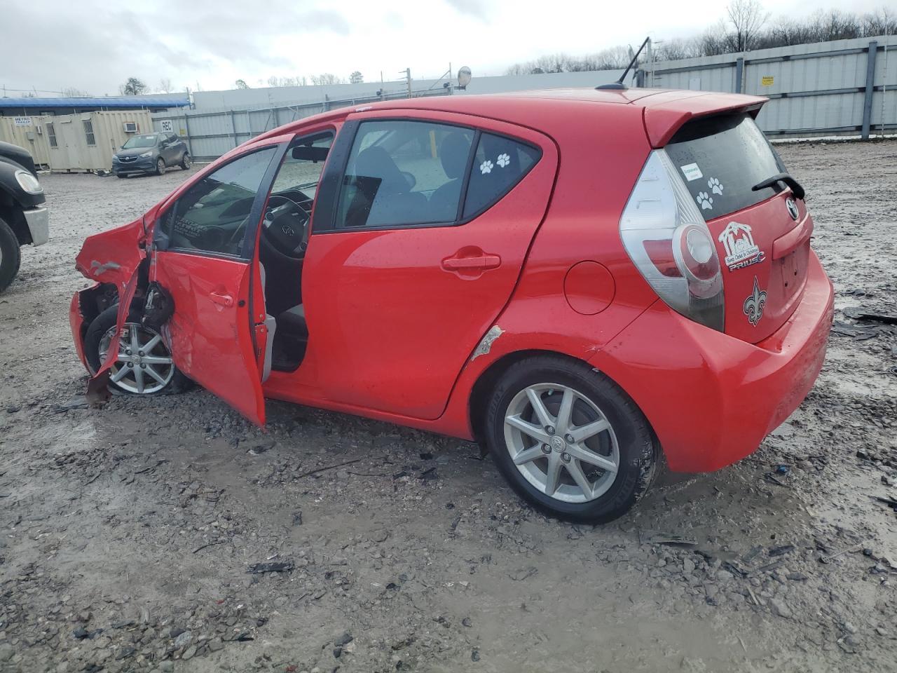 2013 TOYOTA PRIUS C - Фото 2