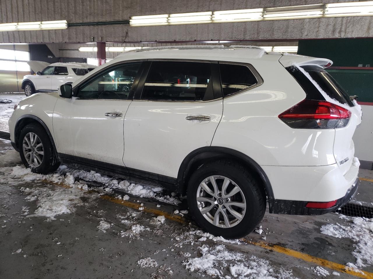 2018 NISSAN ROGUE S - Фото 2