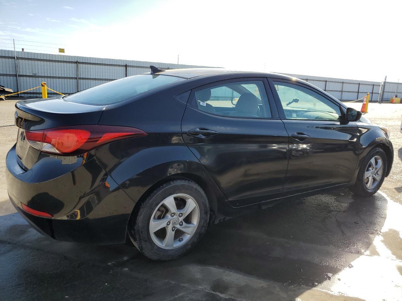 2015 HYUNDAI ELANTRA SE - Фото 3