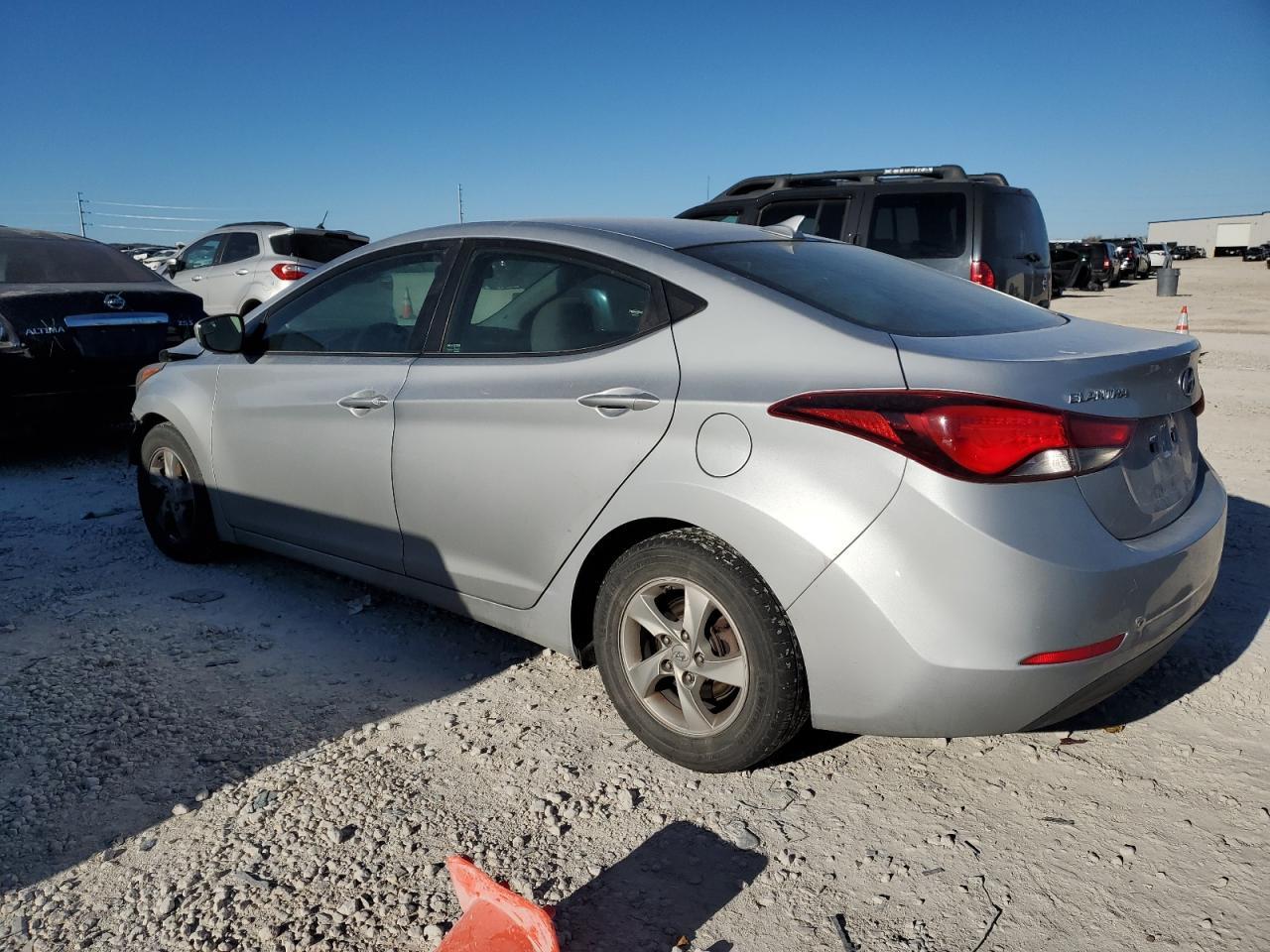 2014 HYUNDAI ELANTRA SE - Image 2