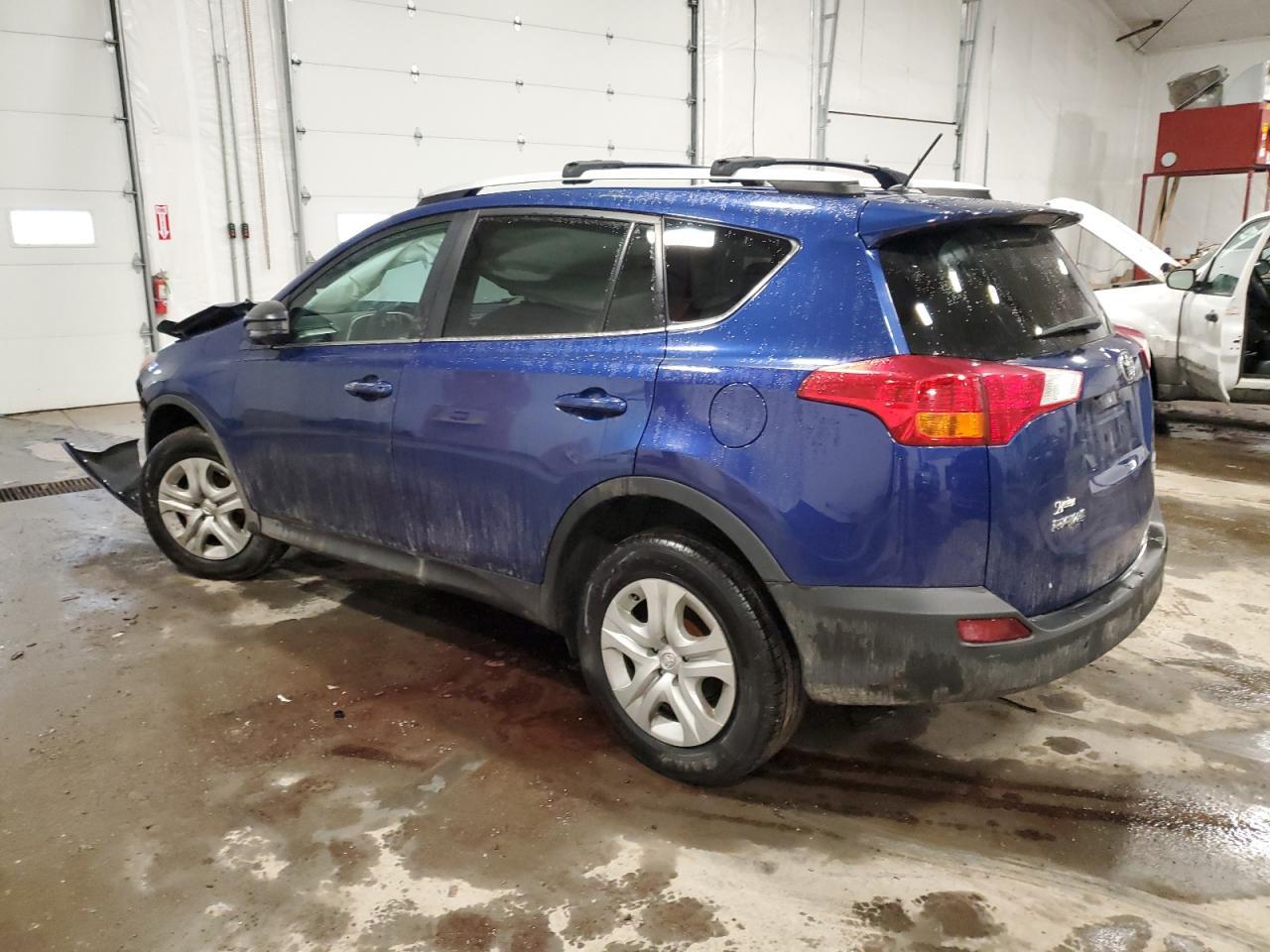 2014 TOYOTA RAV4 LE - Фото 2