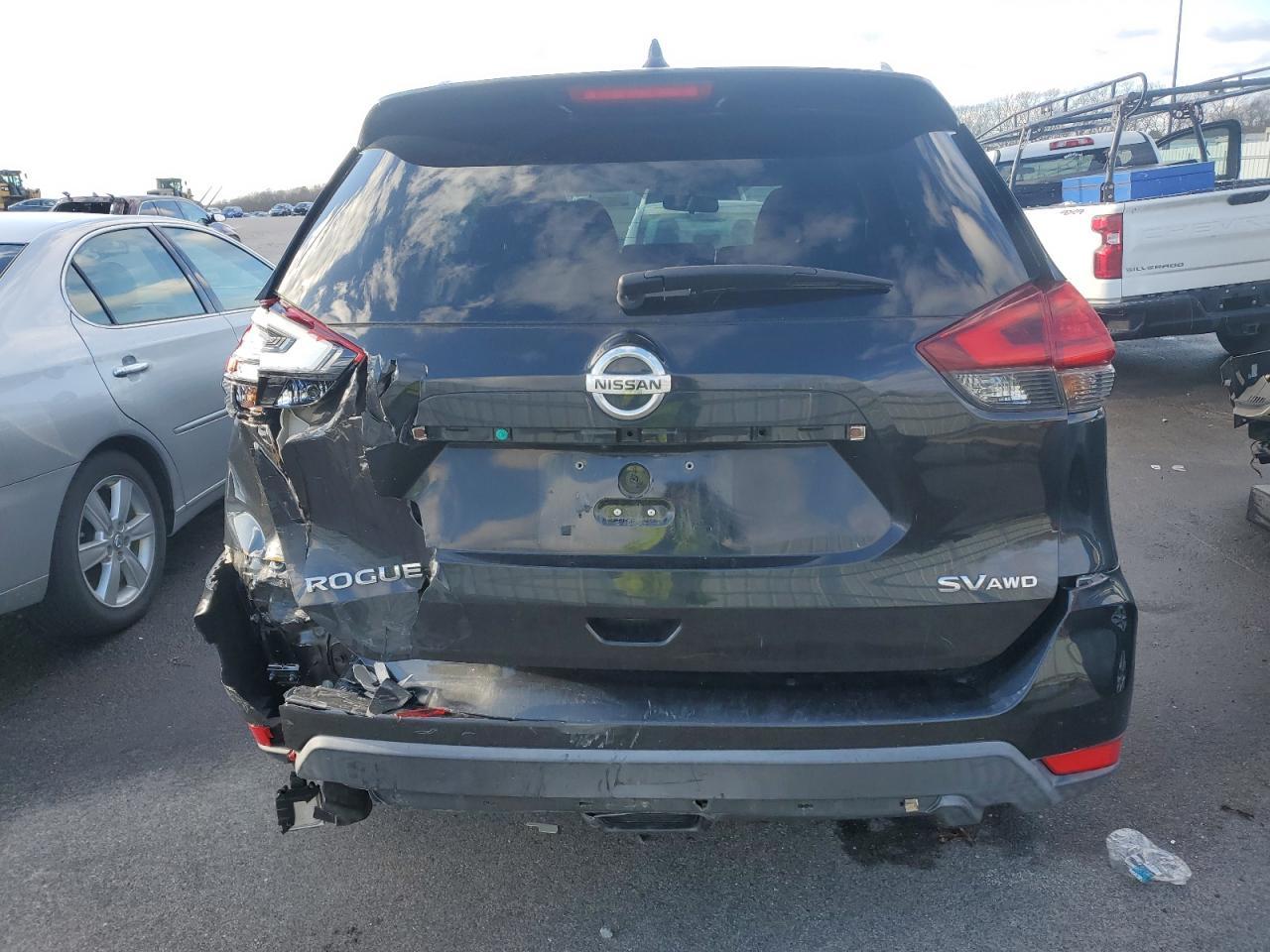 2017 NISSAN ROGUE S - Фото 6
