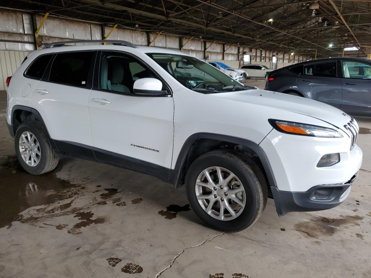 2017 JEEP CHEROKEE L - Image 4