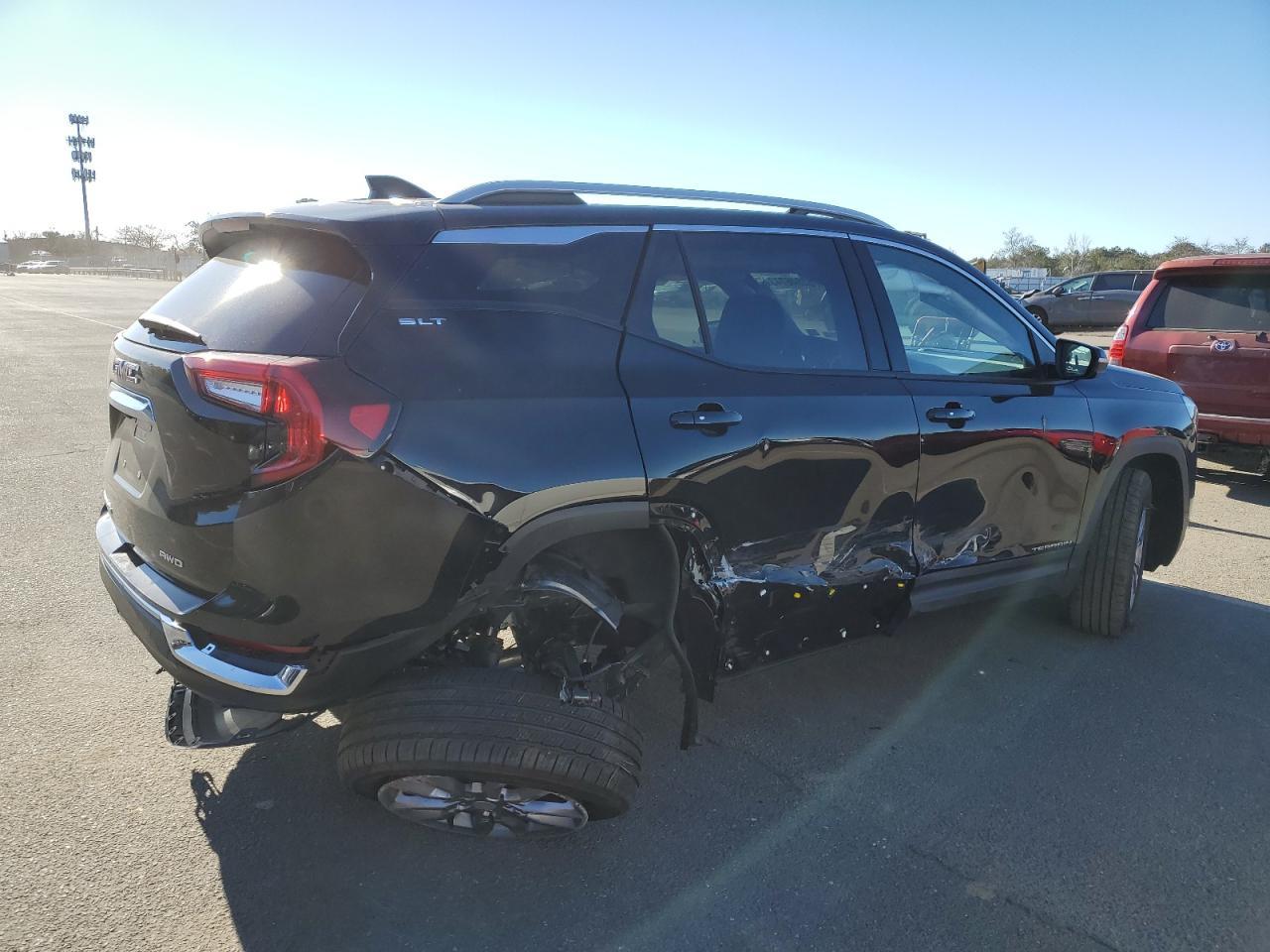 2023 GMC TERRAIN SL - Фото 3
