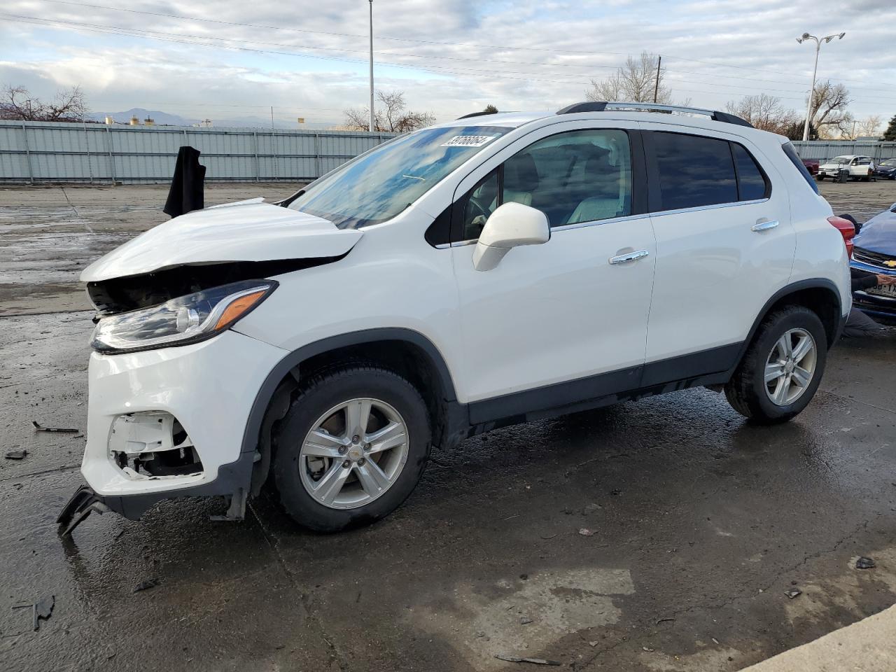 2017 CHEVROLET TRAX 1LT car image