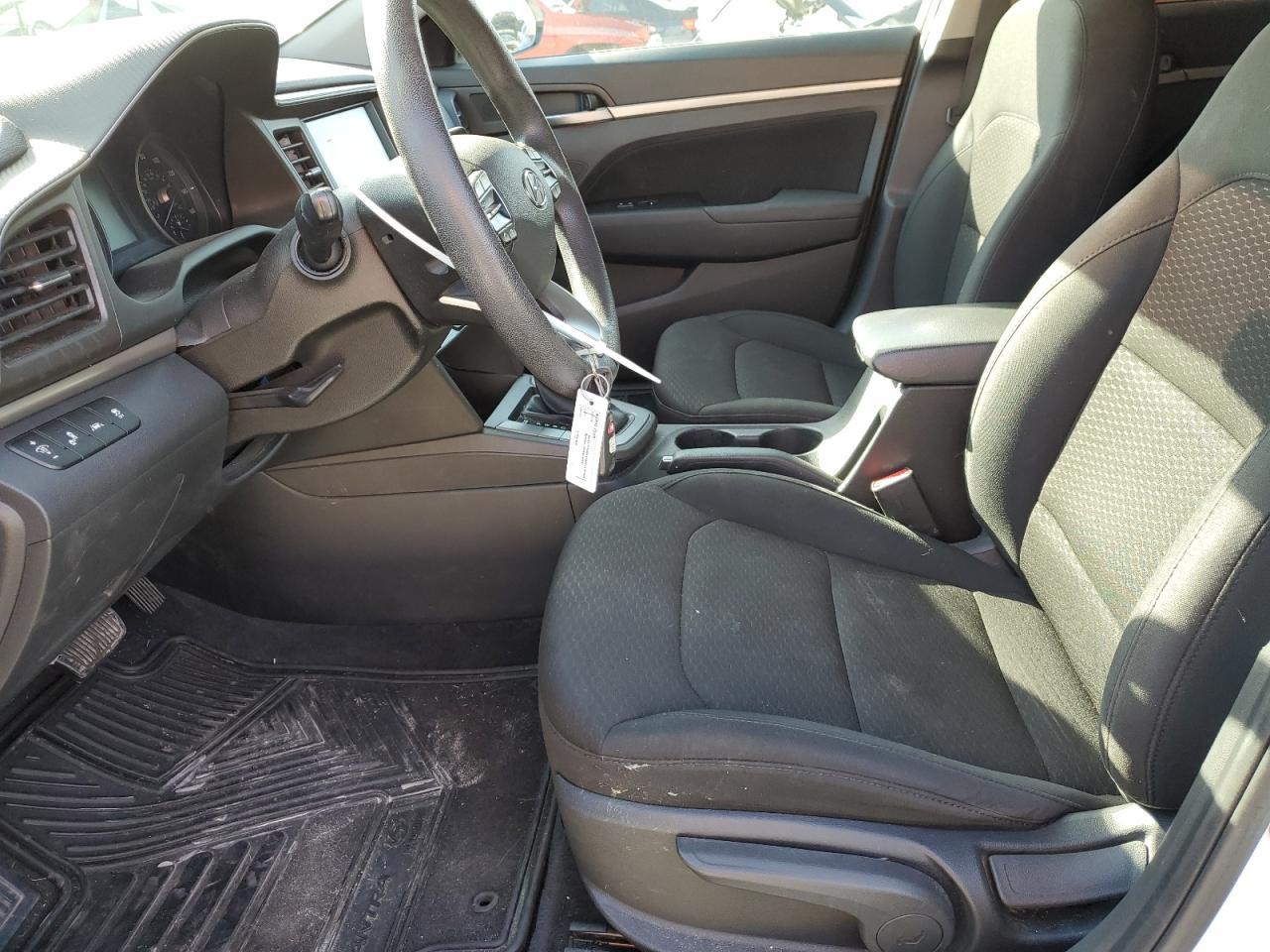 2019 HYUNDAI ELANTRA SE - Image 7