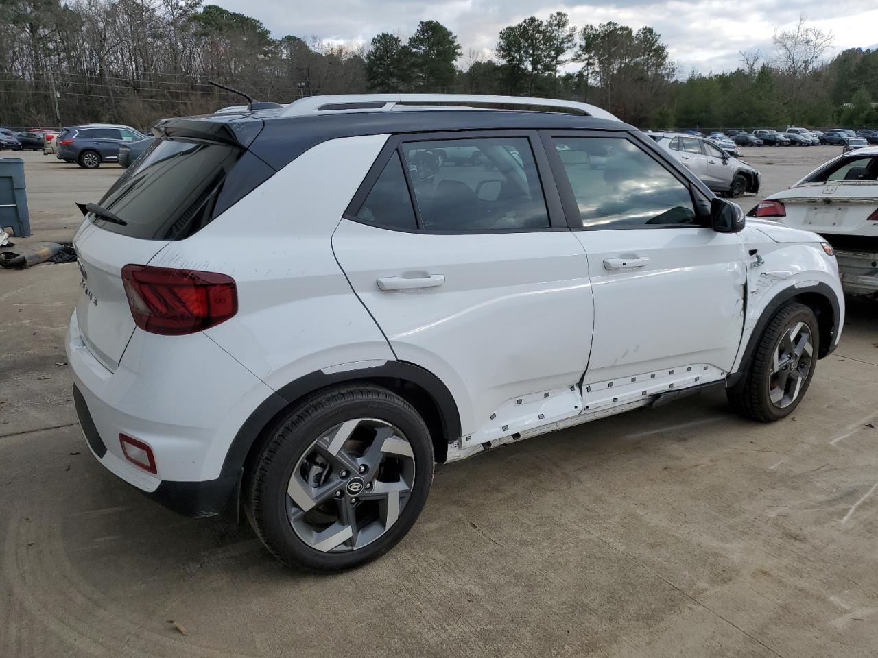 2023 HYUNDAI VENUE SEL - Фото 3