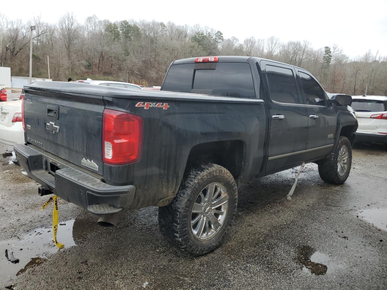 2017 CHEVROLET SILVERADO - Image 3