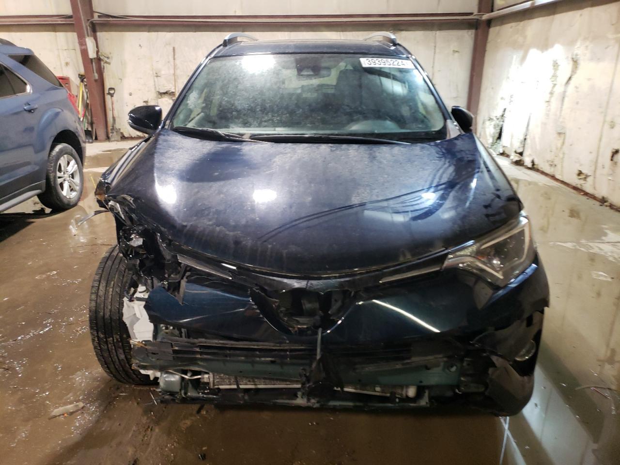 2017 TOYOTA RAV4 XLE - Фото 5