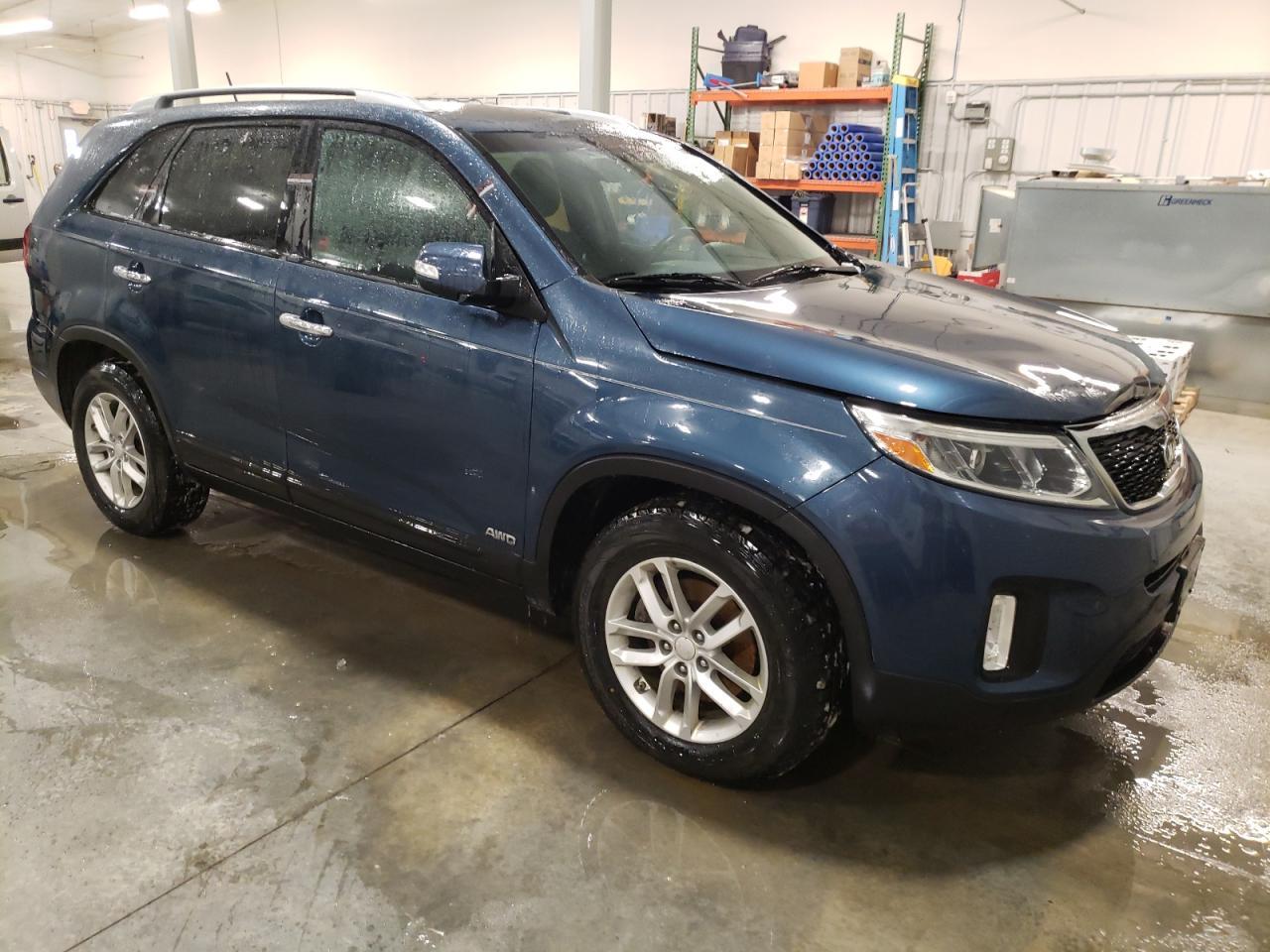 2015 KIA SORENTO LX - Фото 4