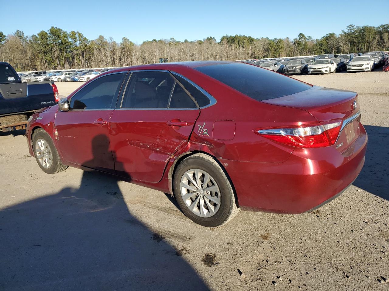 2016 TOYOTA CAMRY LE - Image 2