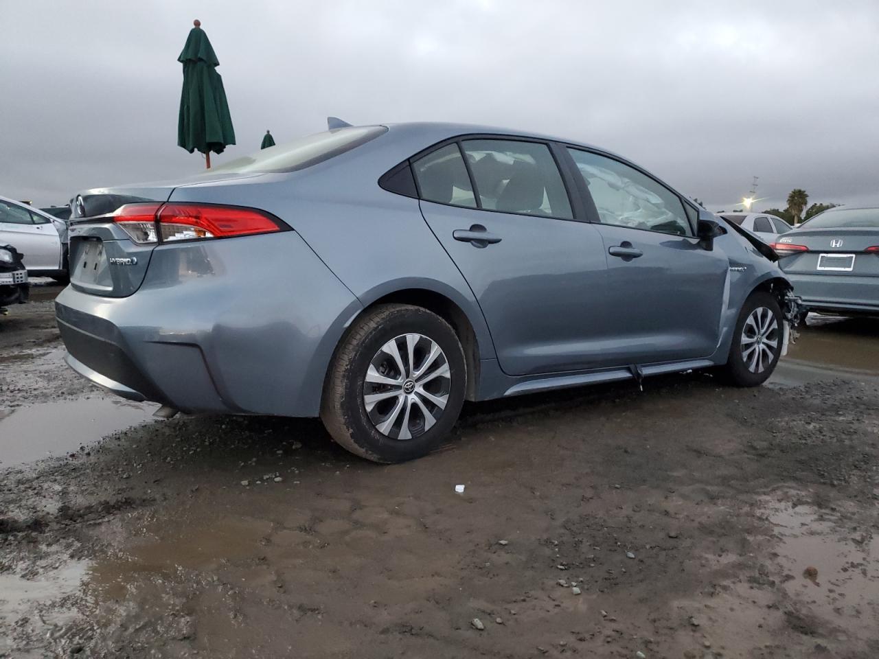 2020 TOYOTA COROLLA LE - Фото 3