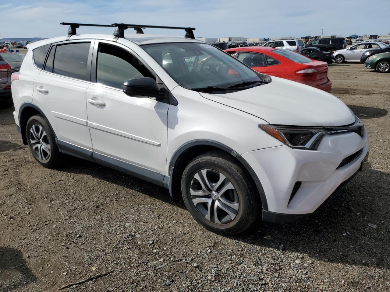 2018 TOYOTA RAV4 LE - Image 4