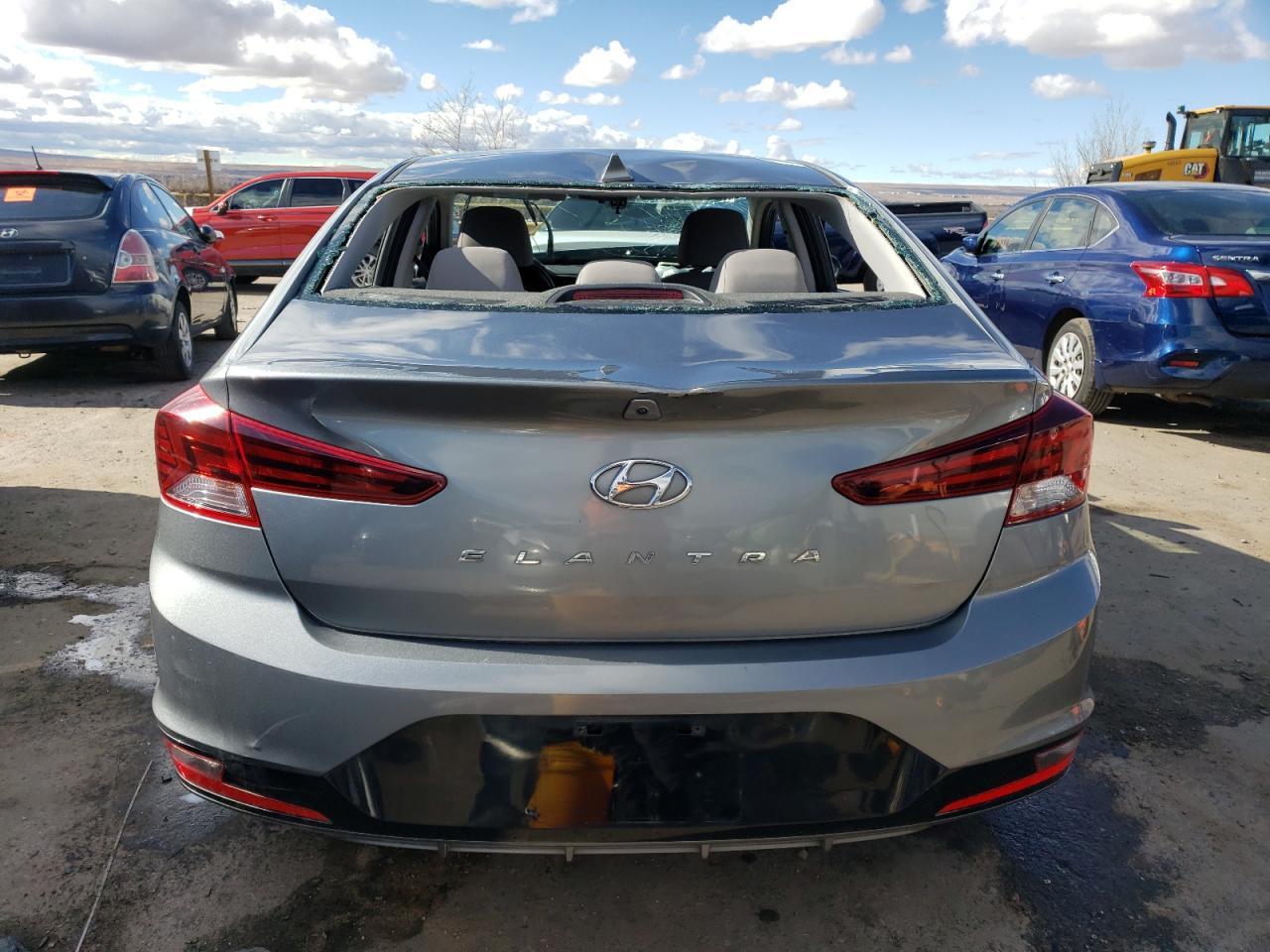 2019 HYUNDAI ELANTRA SE - Фото 6