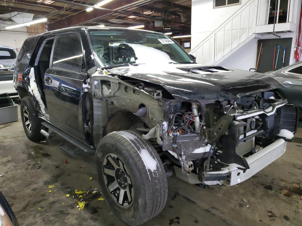 2022 TOYOTA 4RUNNER SR - Image 4