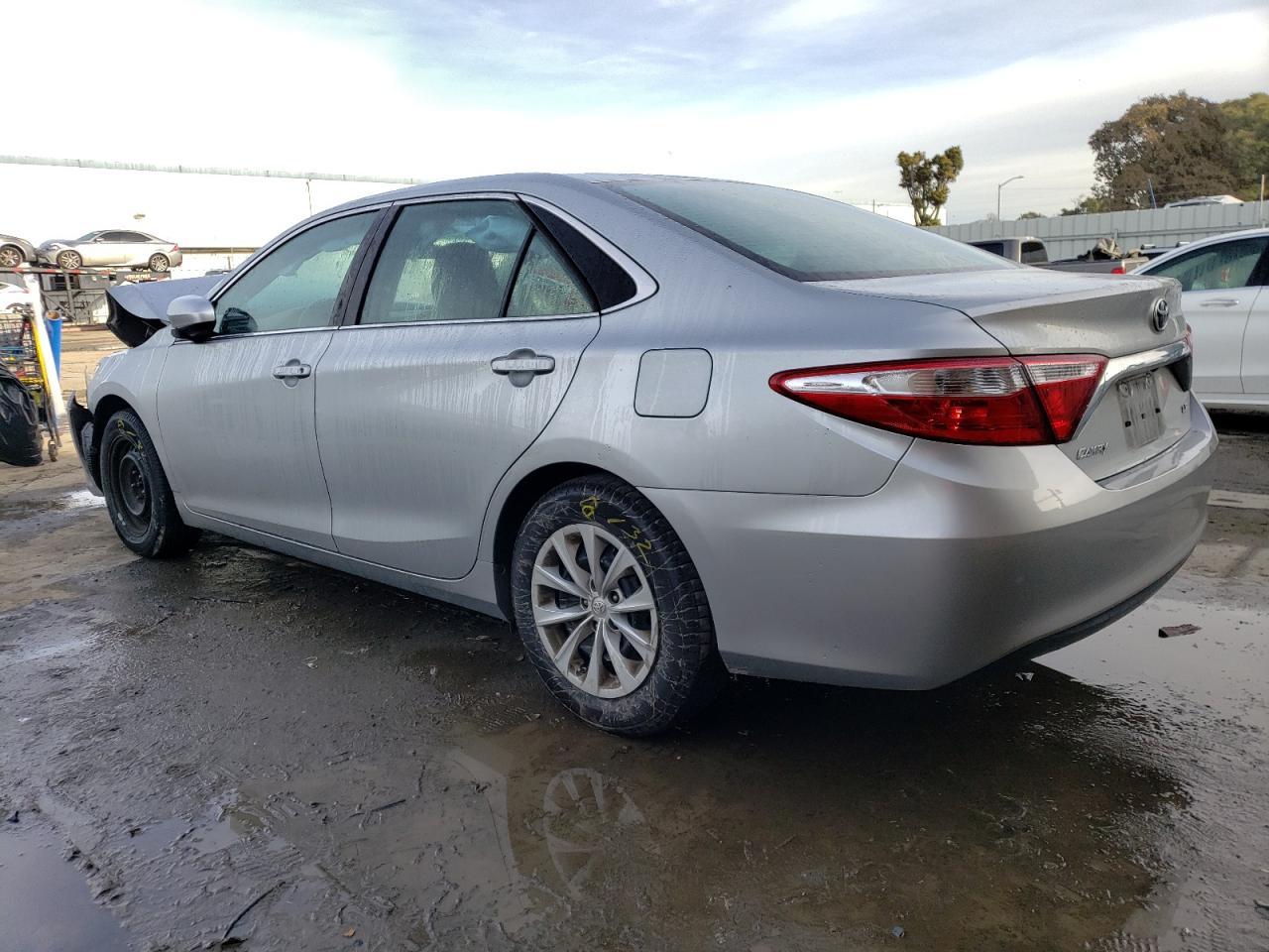 2016 TOYOTA CAMRY LE - Image 2