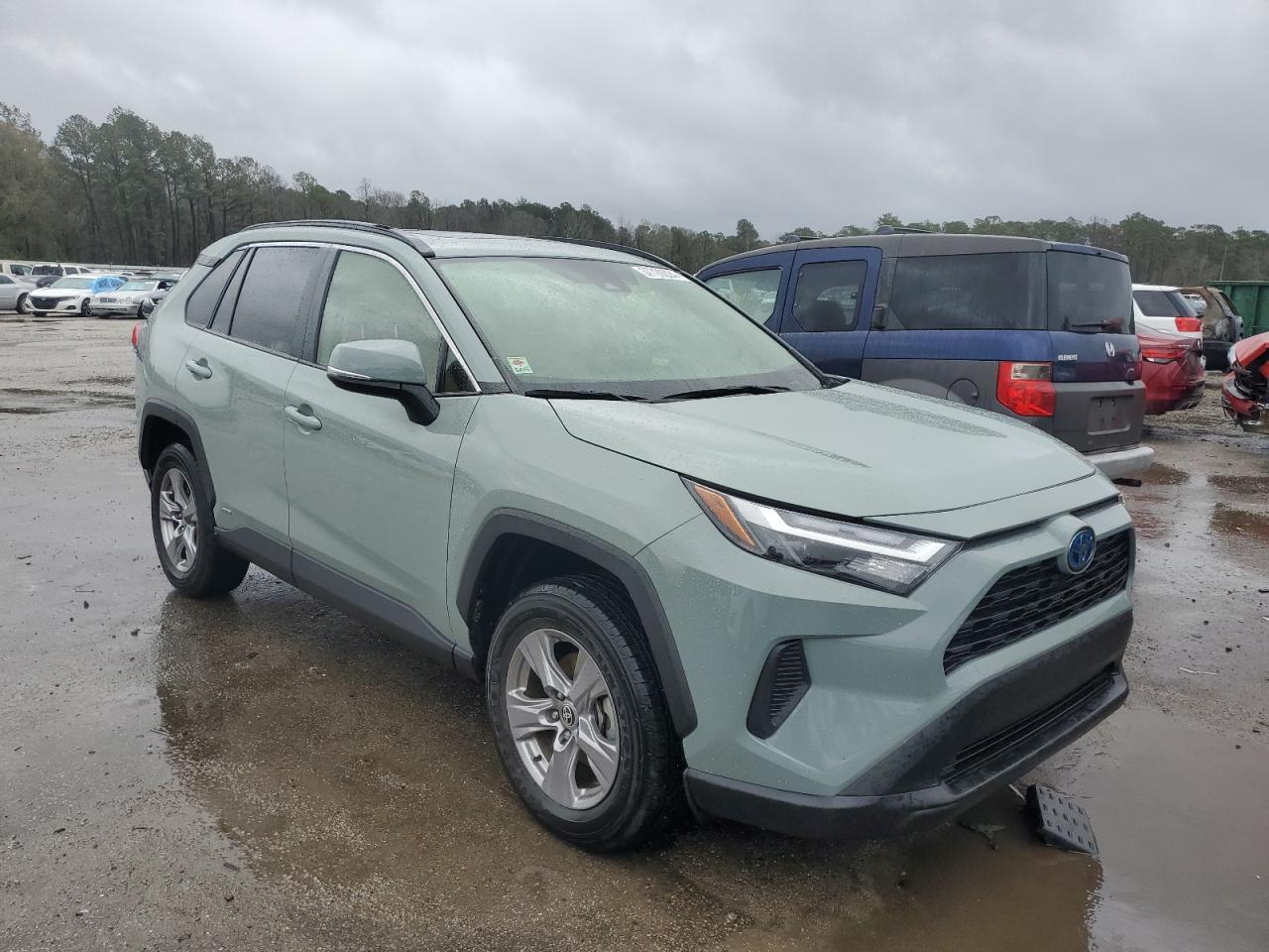 2022 TOYOTA RAV4 XLE - Image 4