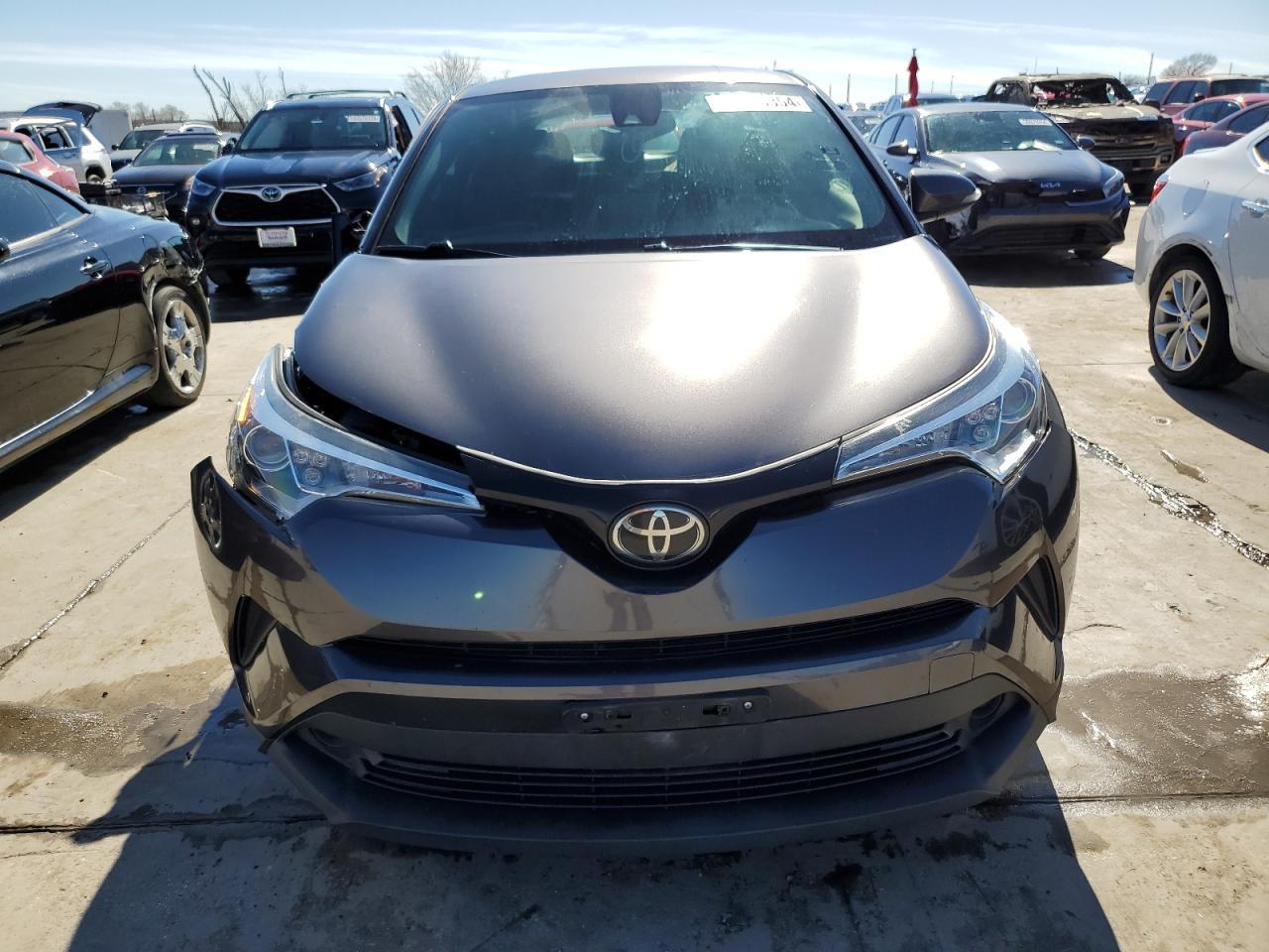 2019 TOYOTA C-HR XLE - Фото 5