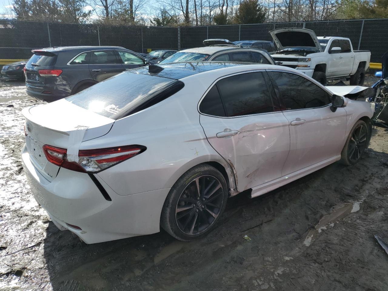 2019 TOYOTA CAMRY XSE - Image 3